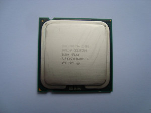 Процесор Desktop Intel Celeron E3300 2.50Ghz 1M 800 SLGU4 LGA775